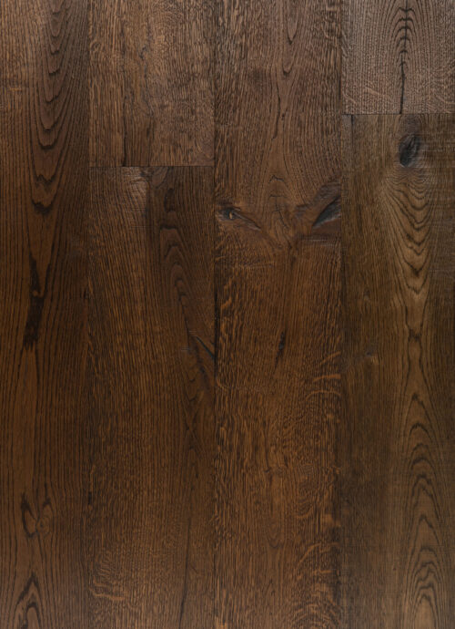 Bovenaanzicht donkere houten vloer laah