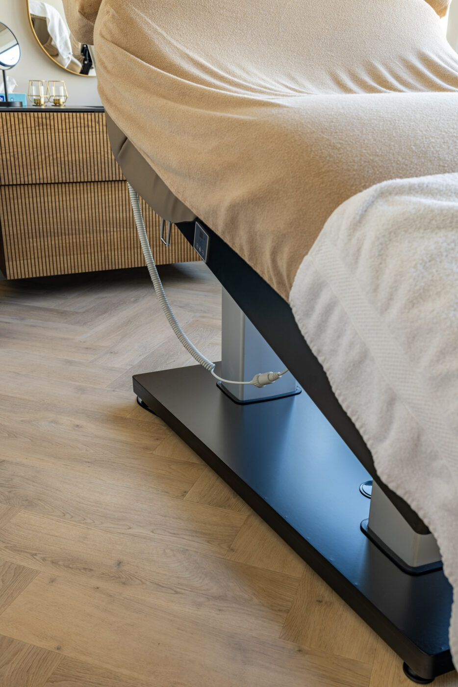 PVC Vloer Visgraat – UrbanPVC Isoka 102 – Schoonheidssalon Bergen 7 PVC Vloer Visgraat – UrbanPVC Isoka 102 – Schoonheidssalon Bergen 7
