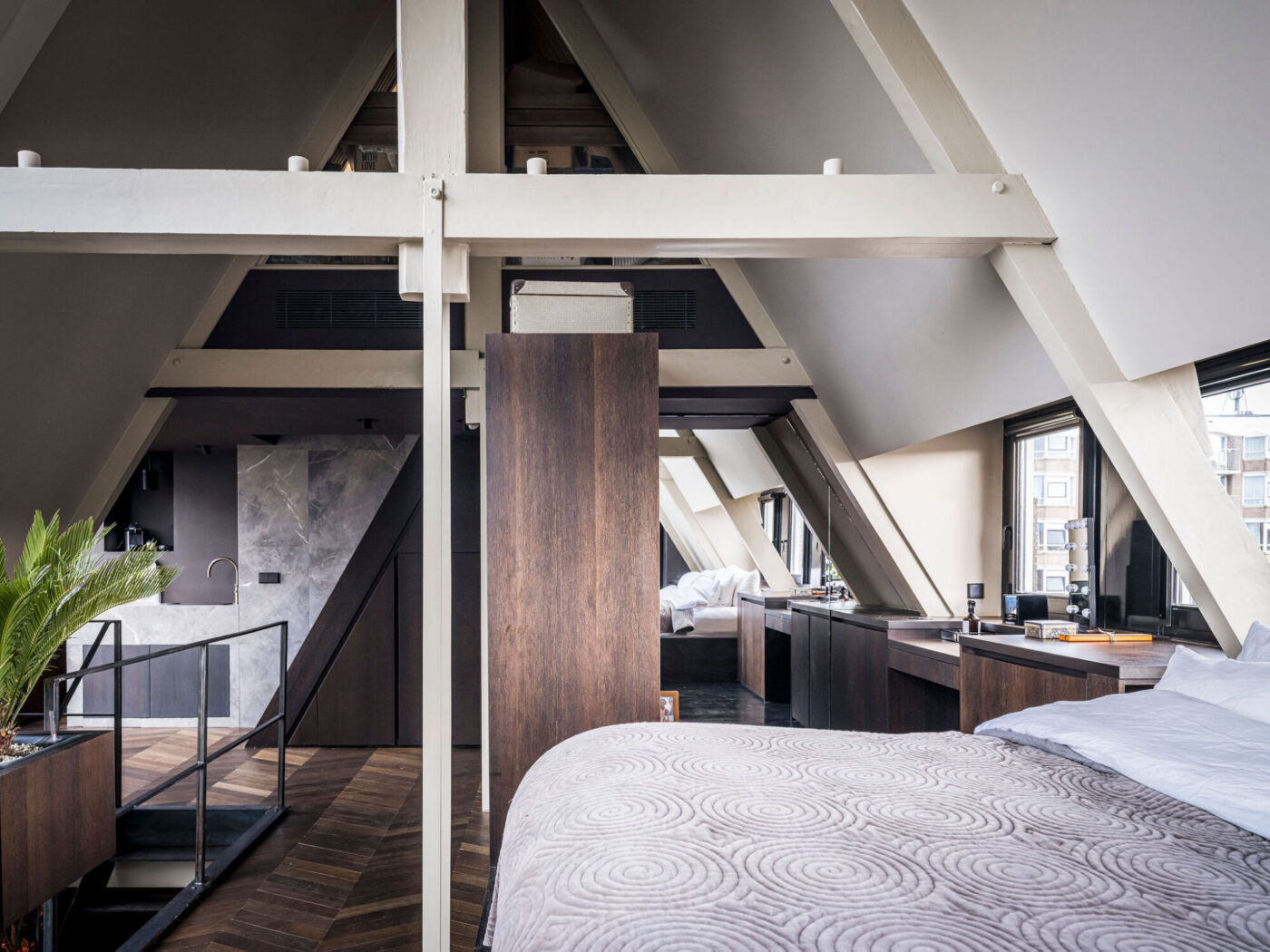 Houten Vloer Visgraat – UrbanWOOD - Riesa Hongaarse punt – Gentleman’s club Amsterdam - 2 Houten Vloer Visgraat – UrbanWOOD - Riesa Hongaarse punt – Gentleman’s club Amsterdam - 2