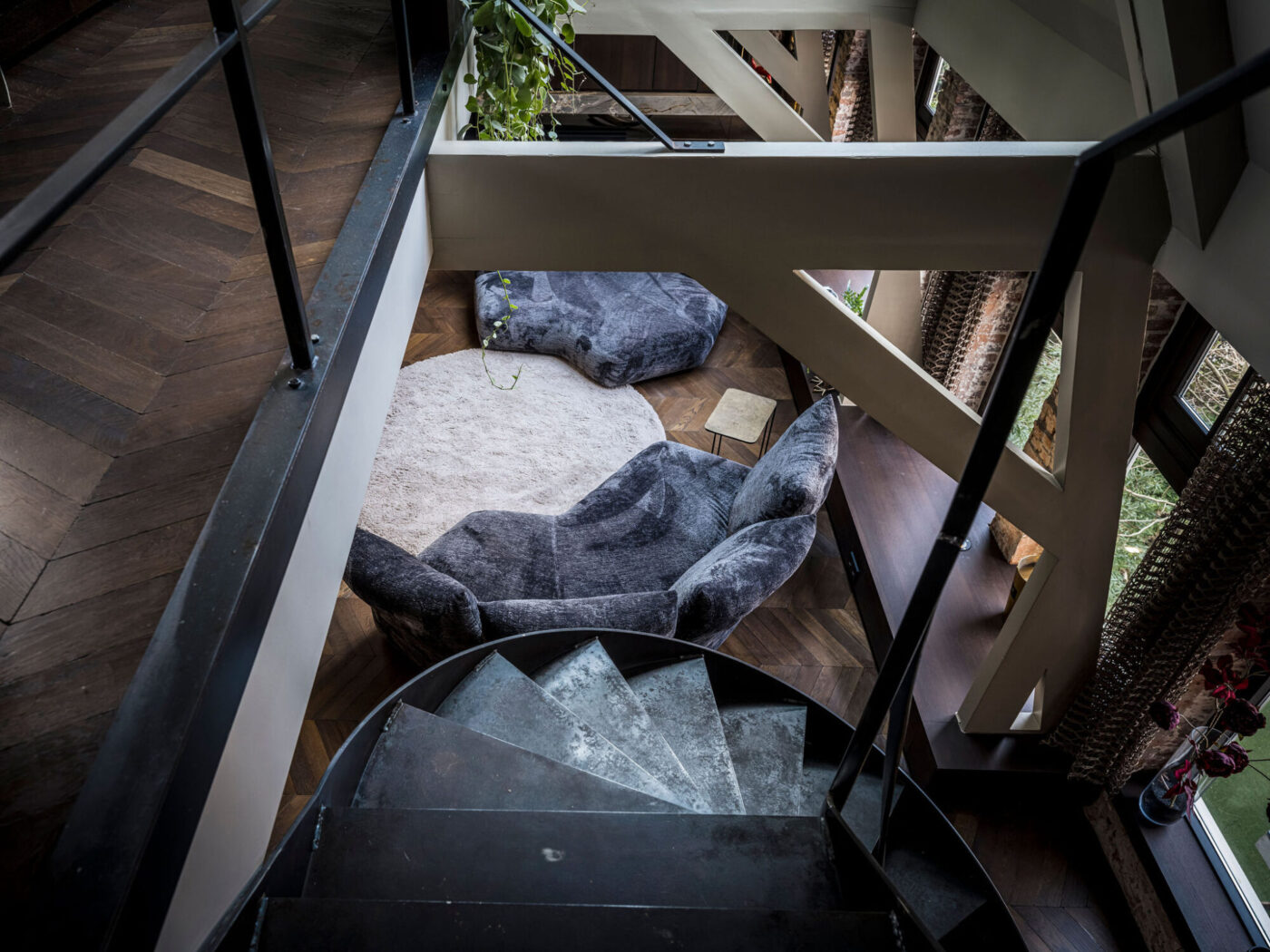 Houten Vloer Visgraat – UrbanWOOD - Riesa Hongaarse punt – Gentleman’s club Amsterdam - 3 Houten Vloer Visgraat – UrbanWOOD - Riesa Hongaarse punt – Gentleman’s club Amsterdam - 3