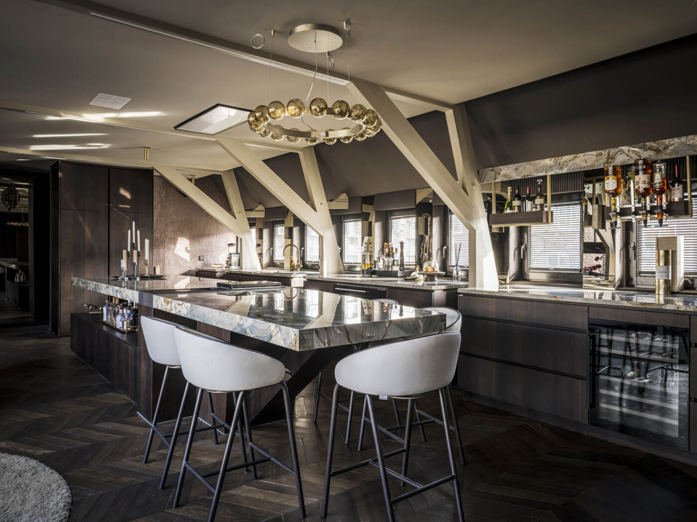 Houten Vloer Visgraat – UrbanWOOD - Riesa Hongaarse punt – Gentleman’s club Amsterdam - 6 Houten Vloer Visgraat – UrbanWOOD - Riesa Hongaarse punt – Gentleman’s club Amsterdam - 6