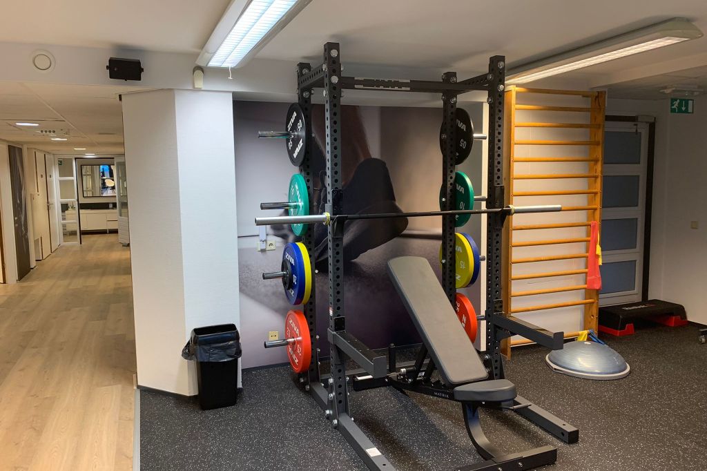 Lichte pvc vloer in fysiotherapie praktijk in Schagen